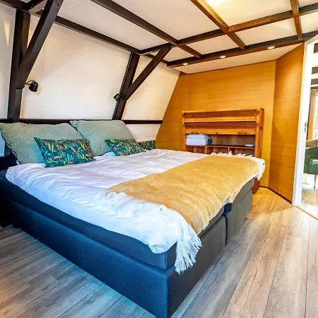 Semesterbostad Cosy Holiday Flat 'bolle Bet' Near Beach *