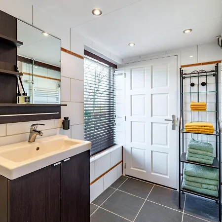 Cosy Holiday Flat 'bolle Bet' Near Beach * Tuitjenhorn